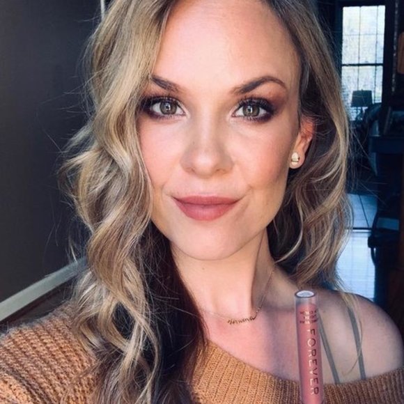 :: Stella & Dot [GOLD] Stone Rebel Stud Earrings - Picture 2 of 5